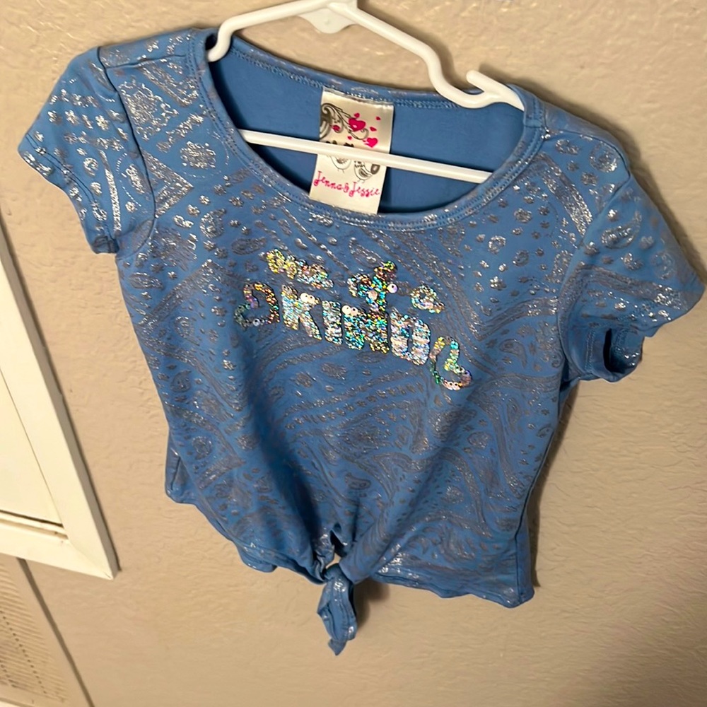 Girls short sleeve top. Jenna & Jessie size 8 “One of a kind” saying in sequins